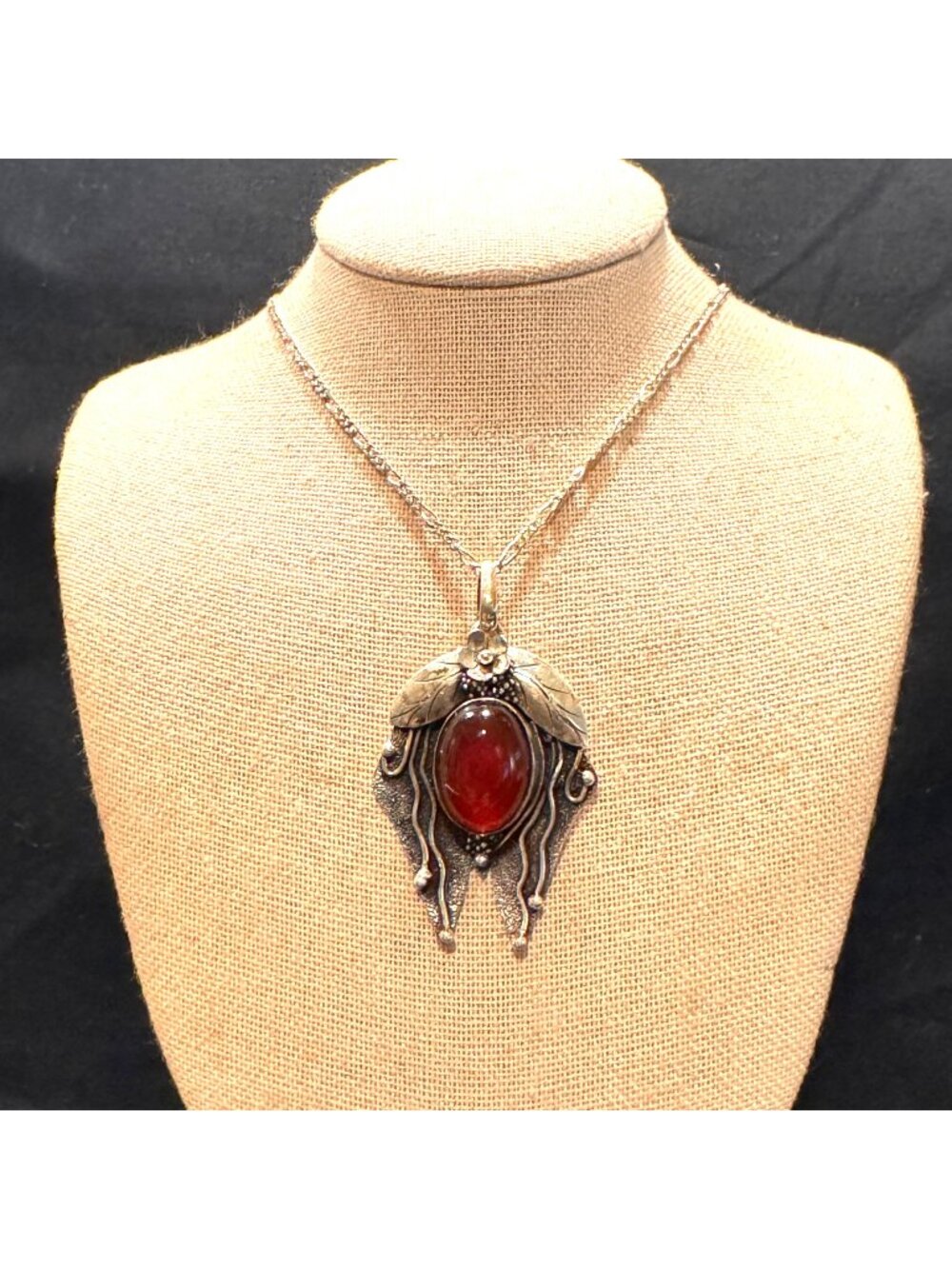 Sterling Silver 925 Carnelian Leaf Floral Pendant Necklace Size 20" Length